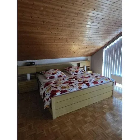 Korn Am Baerensteig Feriehus *